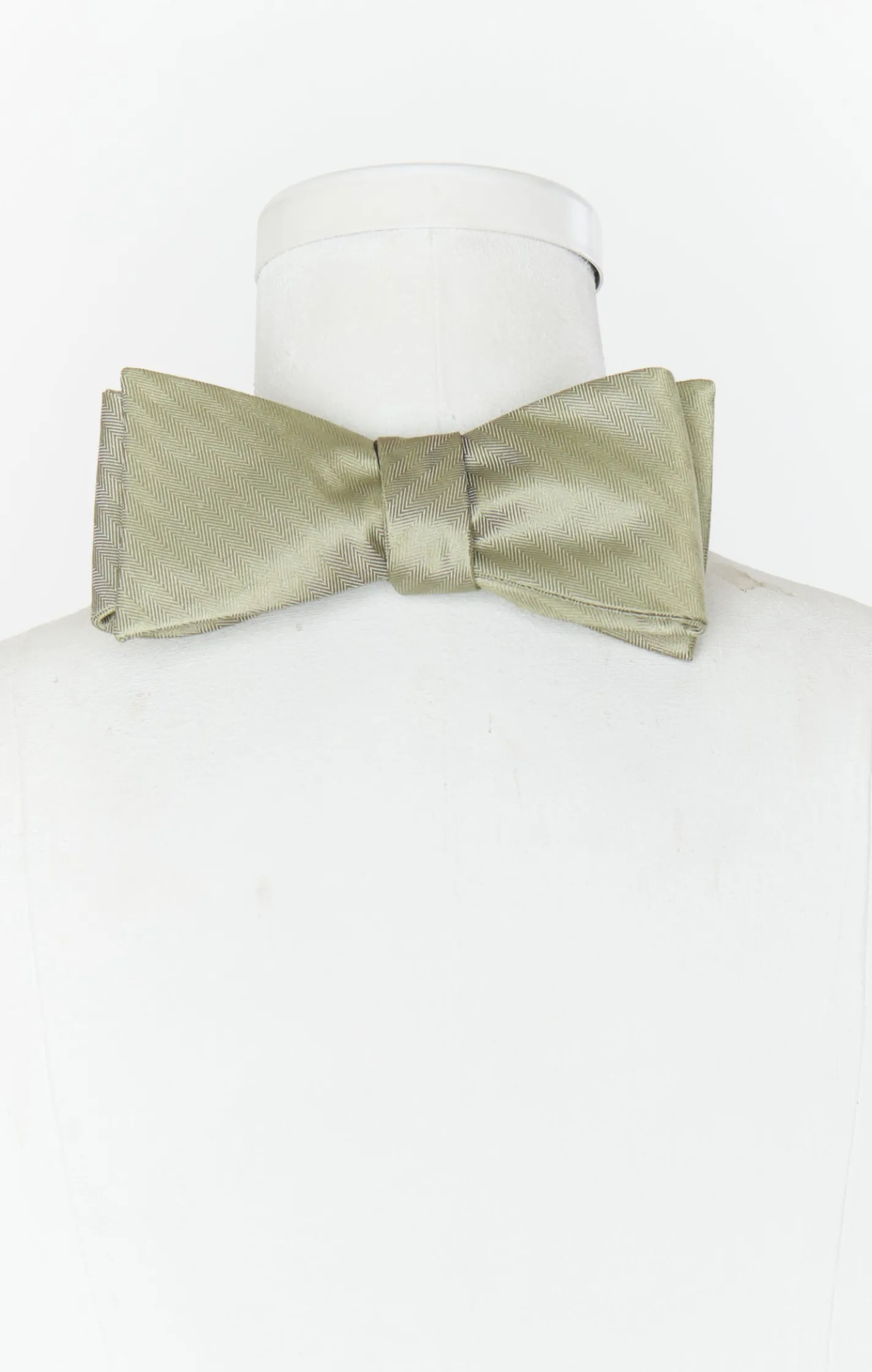 Show Me Your Mumu Josh Bow Tie